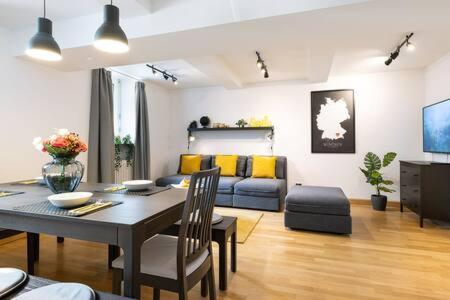 Marienplatz 2 Bedrooms Living Kitchen Appartement München